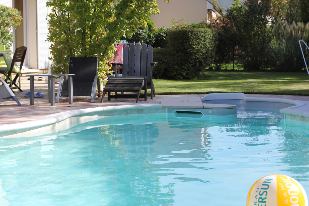 Piscine, véranda, abri de jardin, tennis, parking non déclarés... Le Fisc s'allie à Google pour les traquer